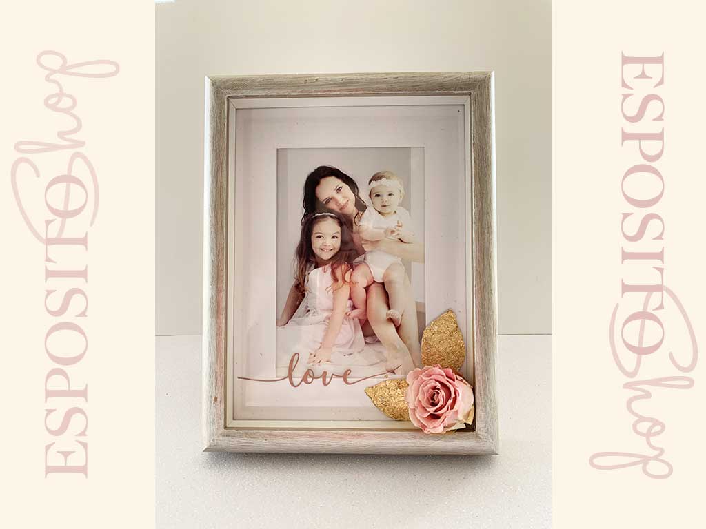 Cornice Love Mamma con rosa stabilizzata
